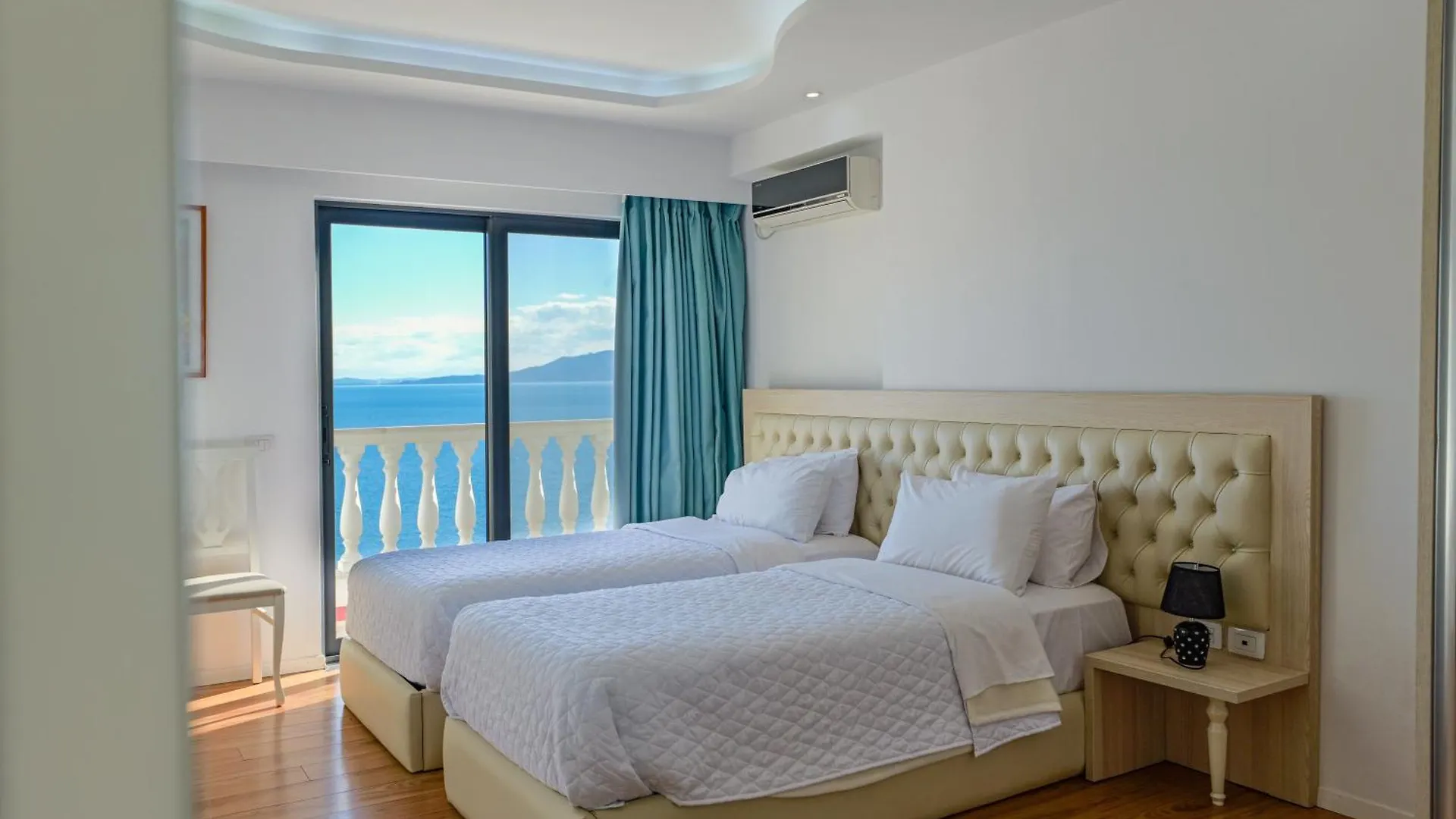 ****  Hotel Iliria Sarande Albania
