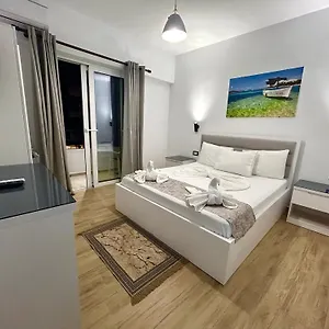 Hotel Real, Sarande