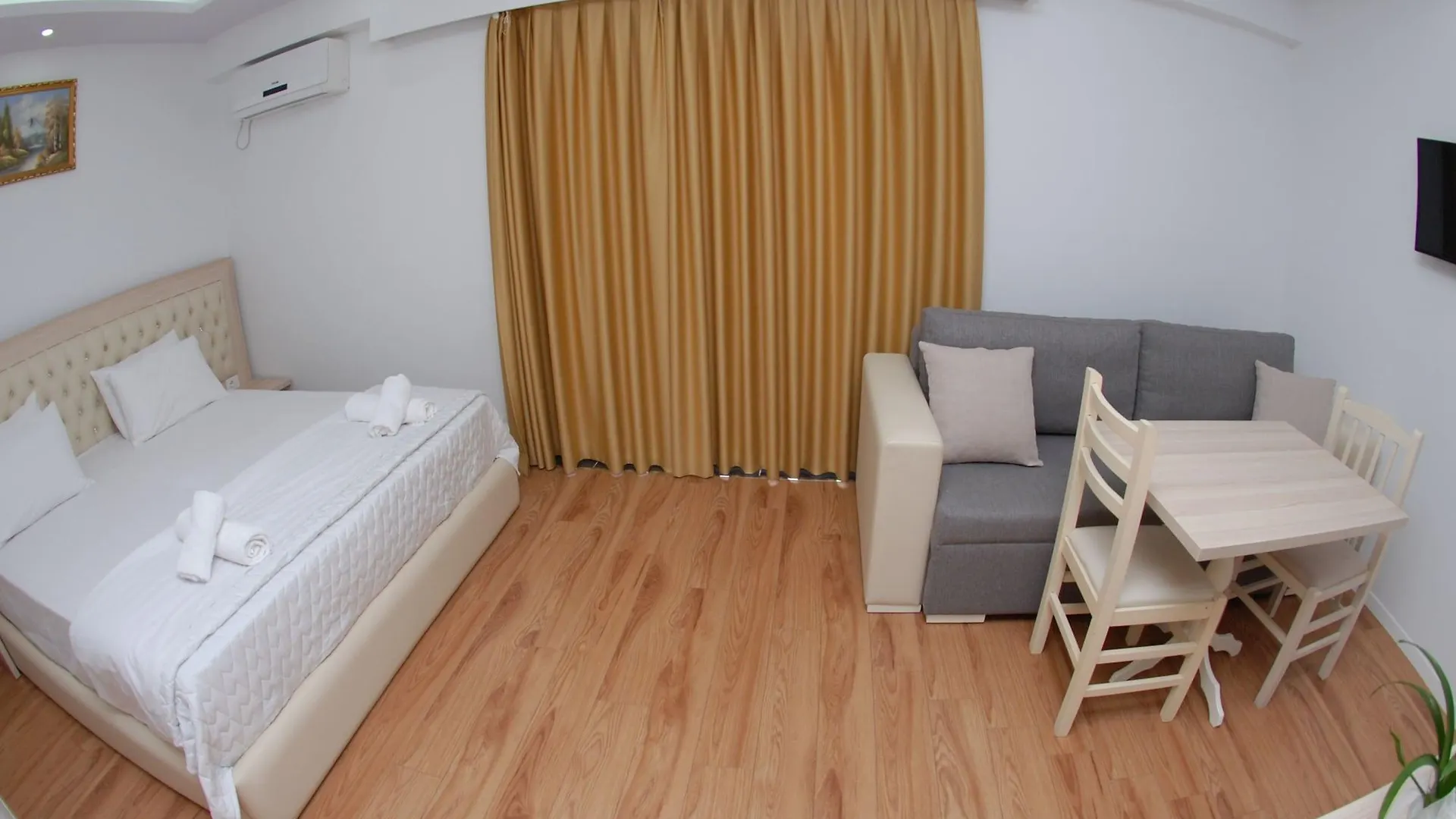 Hotel Iliria Sarande 4*,  Albania