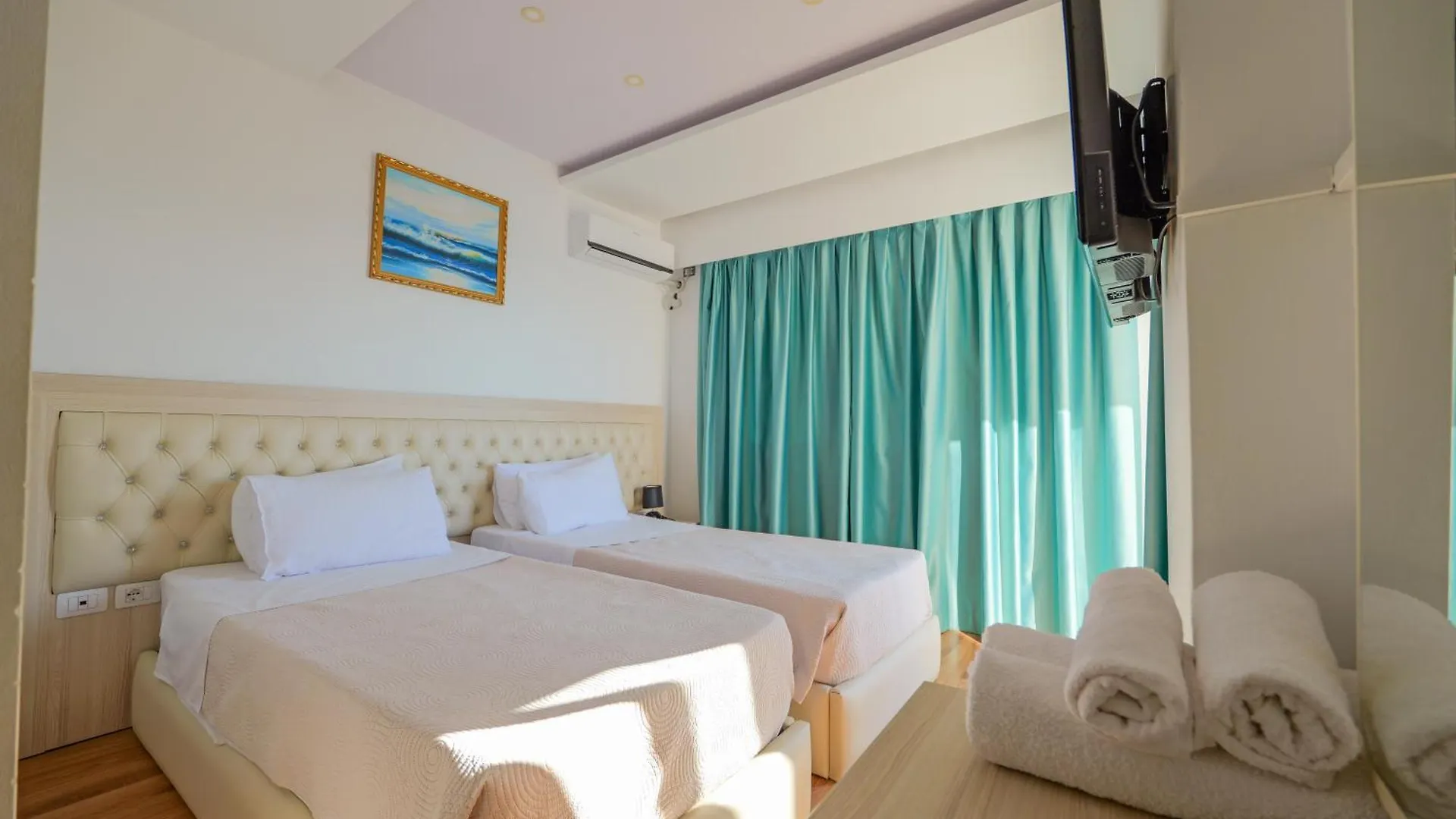 Hotel Iliria Sarande 4*,