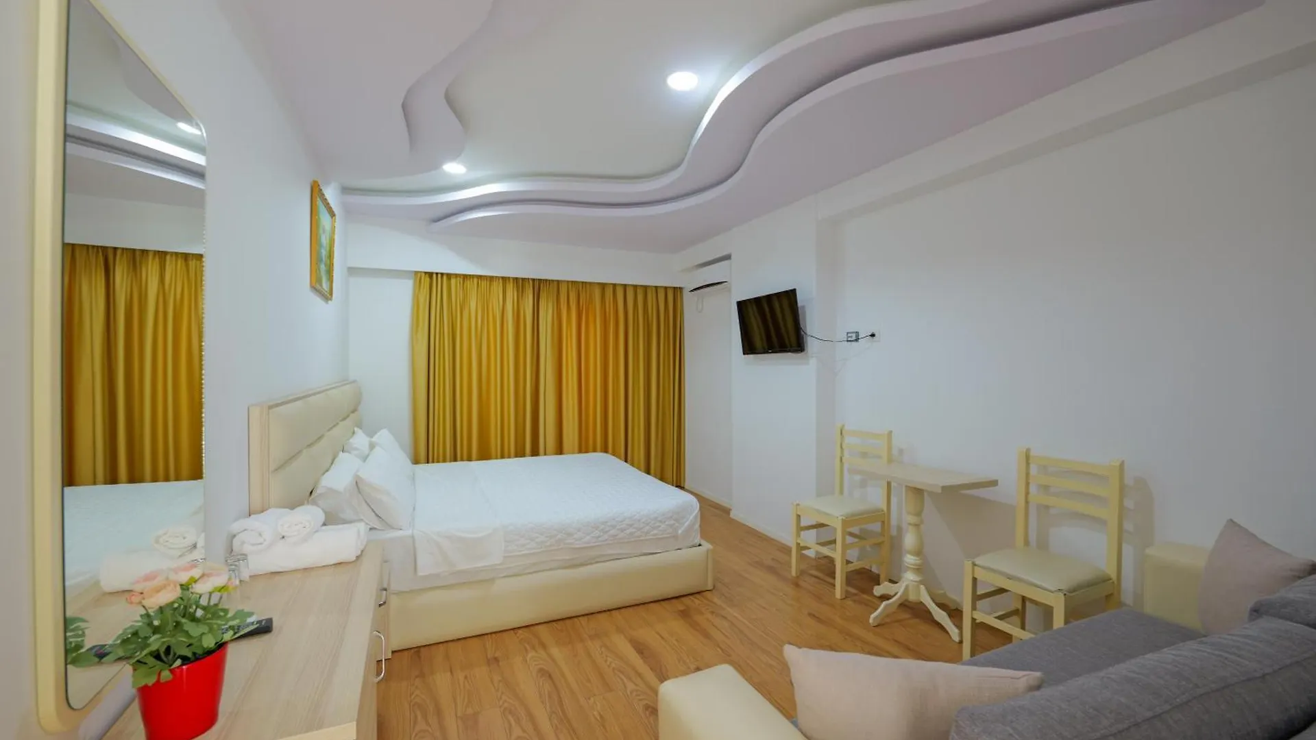 Hotel Iliria Sarande 4*,