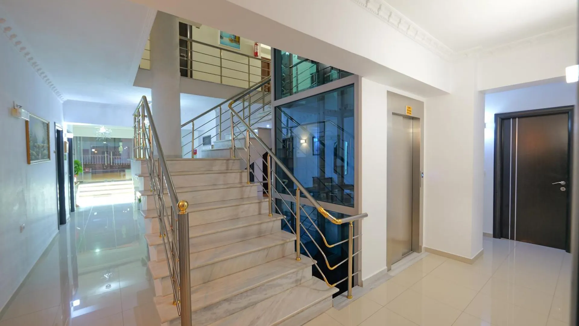 ****  Hotel Iliria Sarande Albania